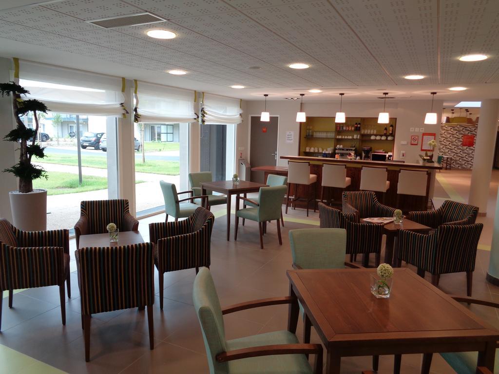 Aparthotel Domitys La Fleur De Lin Landerneau Esterno foto