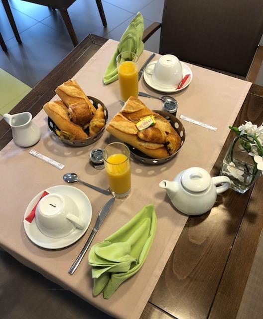 Aparthotel Domitys La Fleur De Lin Landerneau Esterno foto